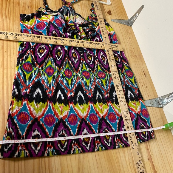 Halter top, bright colors, wood ring decor. NEW - Picture 8 of 9